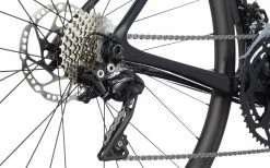 Vélo De Route CANNONDALE SuperSix Evo Carbon Disc 105 Noir - 2023 -Vélo Soldes Boutique velo de route cannondale supersix evo carbon disc 105 noir 2023 3