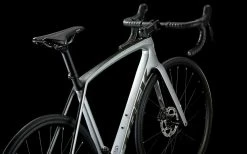 Vélo De Route TREK Emonda SL 5 Disque Gris/Chrome - 2022 -Vélo Soldes Boutique velo de route trek emonda sl 5 disque grischrome 2022 2