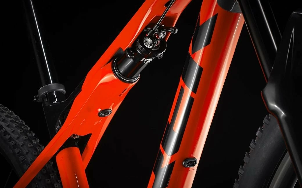 VTT TREK Supercaliber 9.6 Rouge/Noir - 2023 3 VTT TREK Supercaliber 9.6 Rouge/Noir - 2023 – Image 3